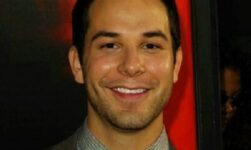 Skylar Astin Net Worth